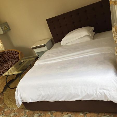 Asmorein Hotel Babati Bagian luar foto