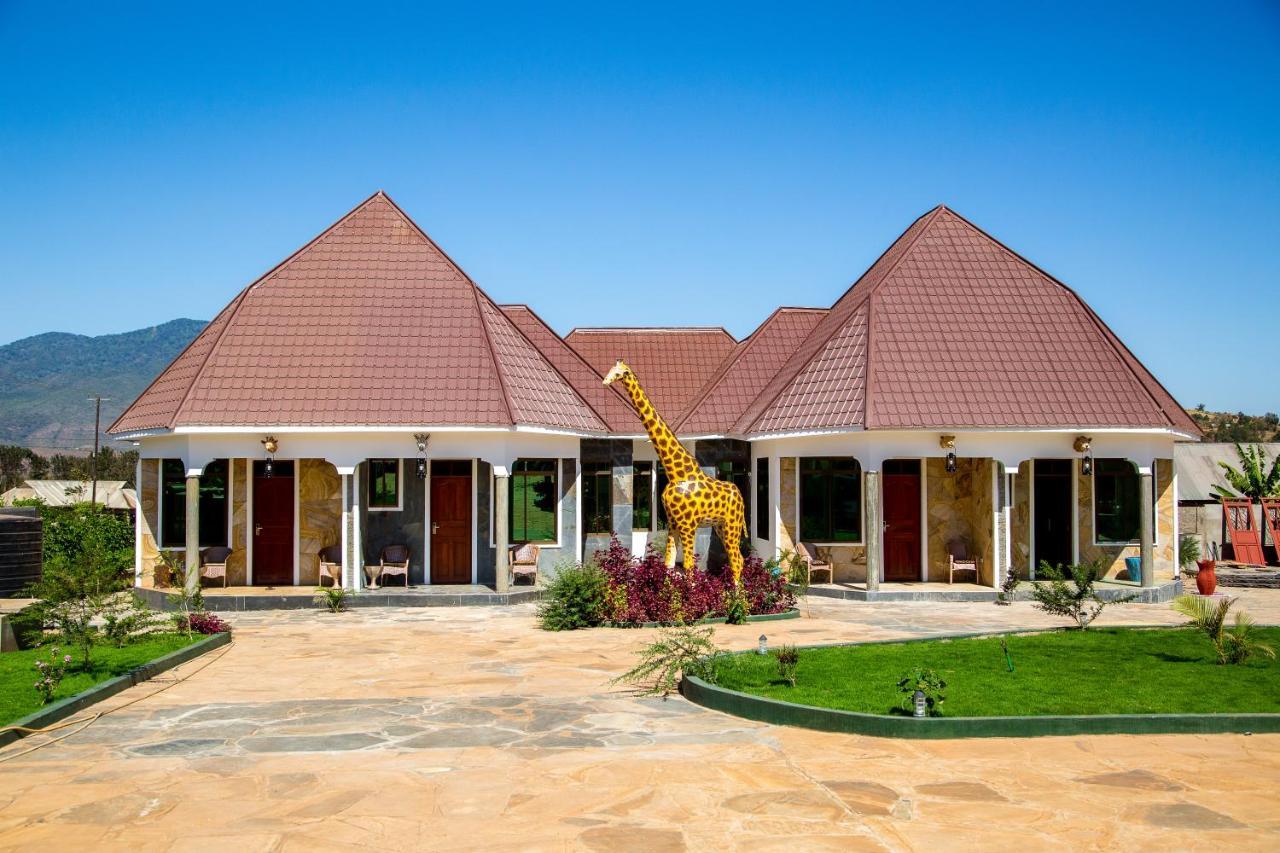 Asmorein Hotel Babati Bagian luar foto