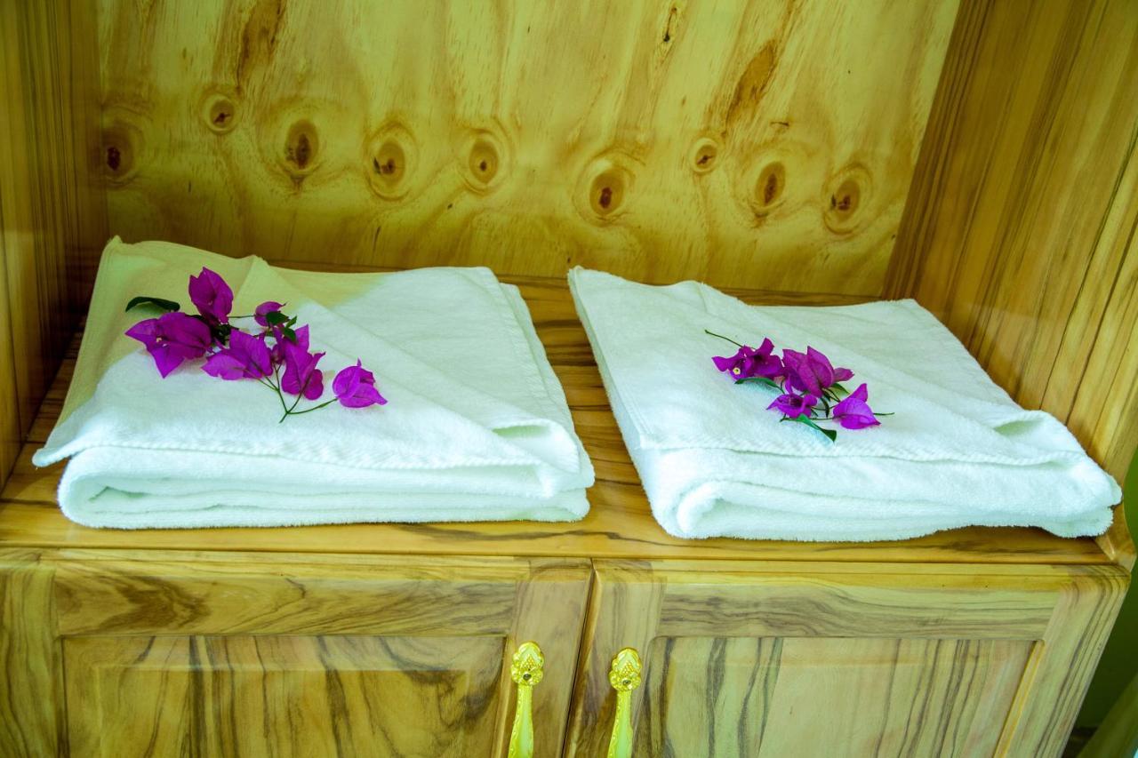 Asmorein Hotel Babati Bagian luar foto