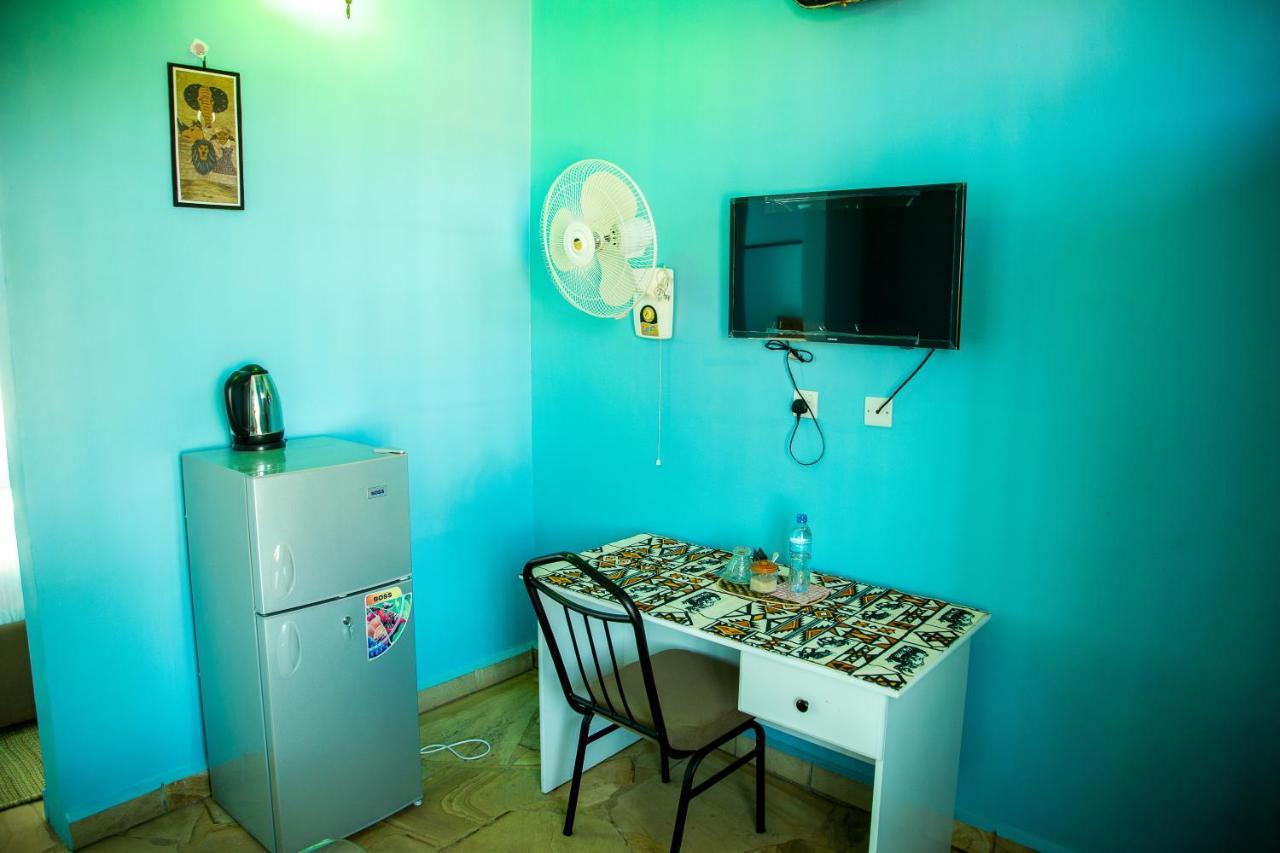 Asmorein Hotel Babati Bagian luar foto