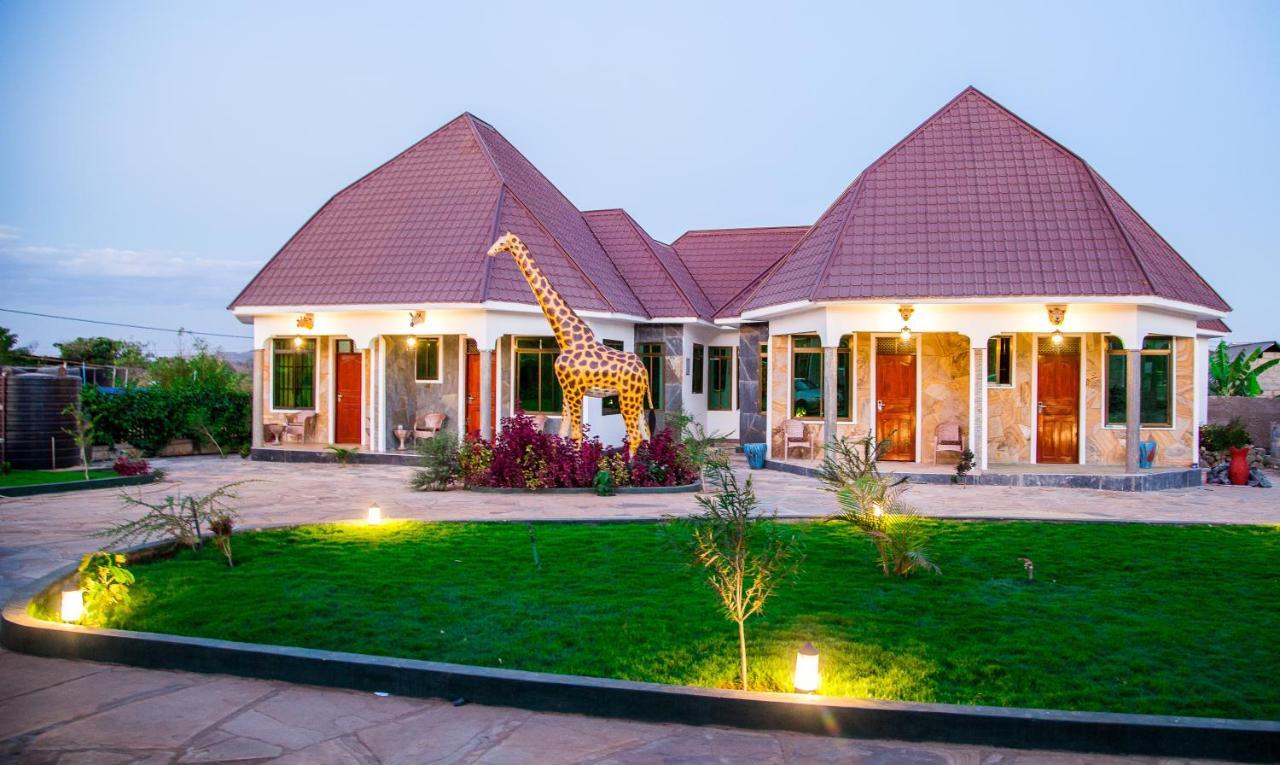 Asmorein Hotel Babati Bagian luar foto