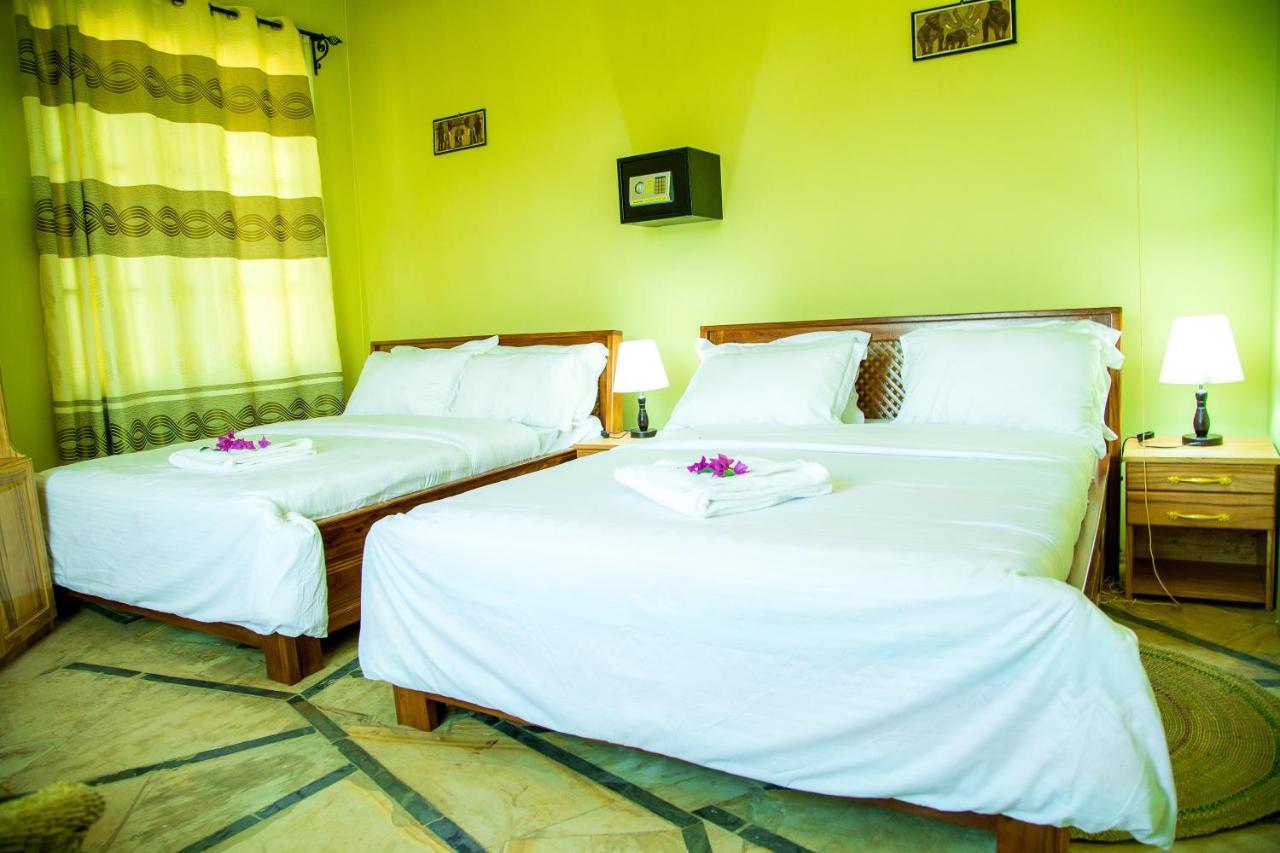 Asmorein Hotel Babati Bagian luar foto
