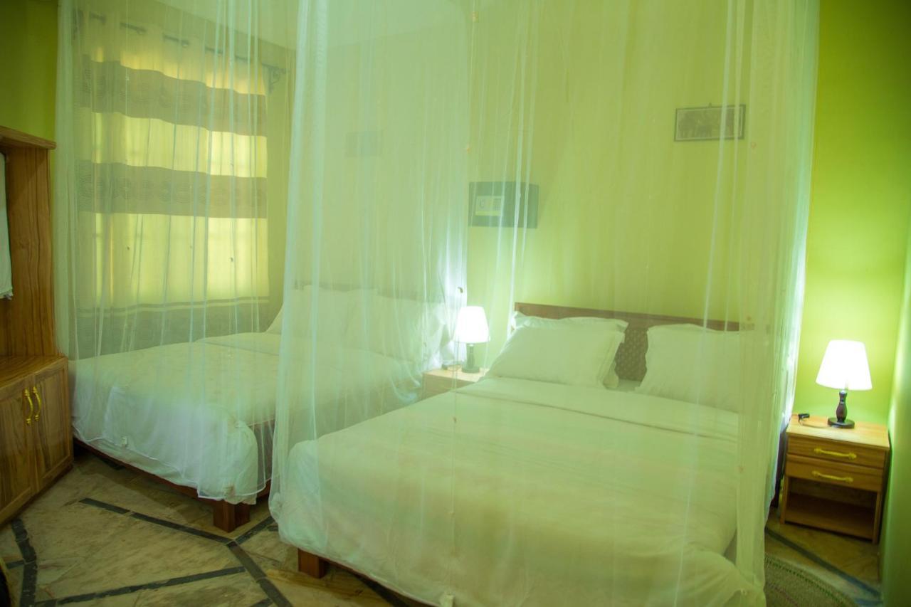 Asmorein Hotel Babati Bagian luar foto