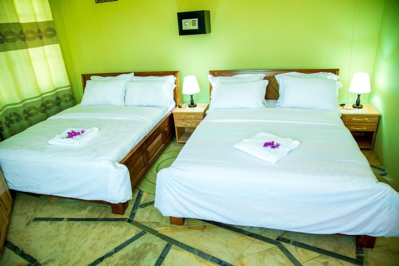 Asmorein Hotel Babati Bagian luar foto