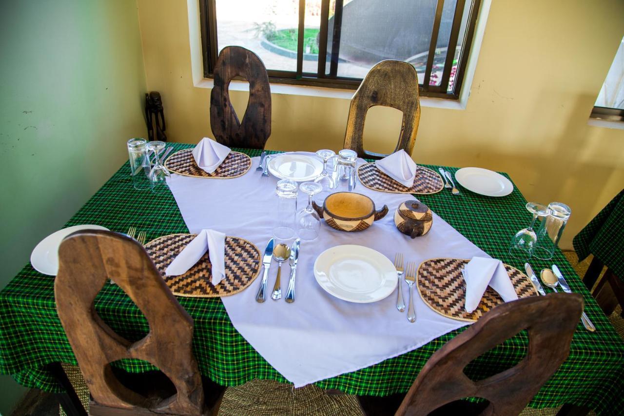 Asmorein Hotel Babati Bagian luar foto
